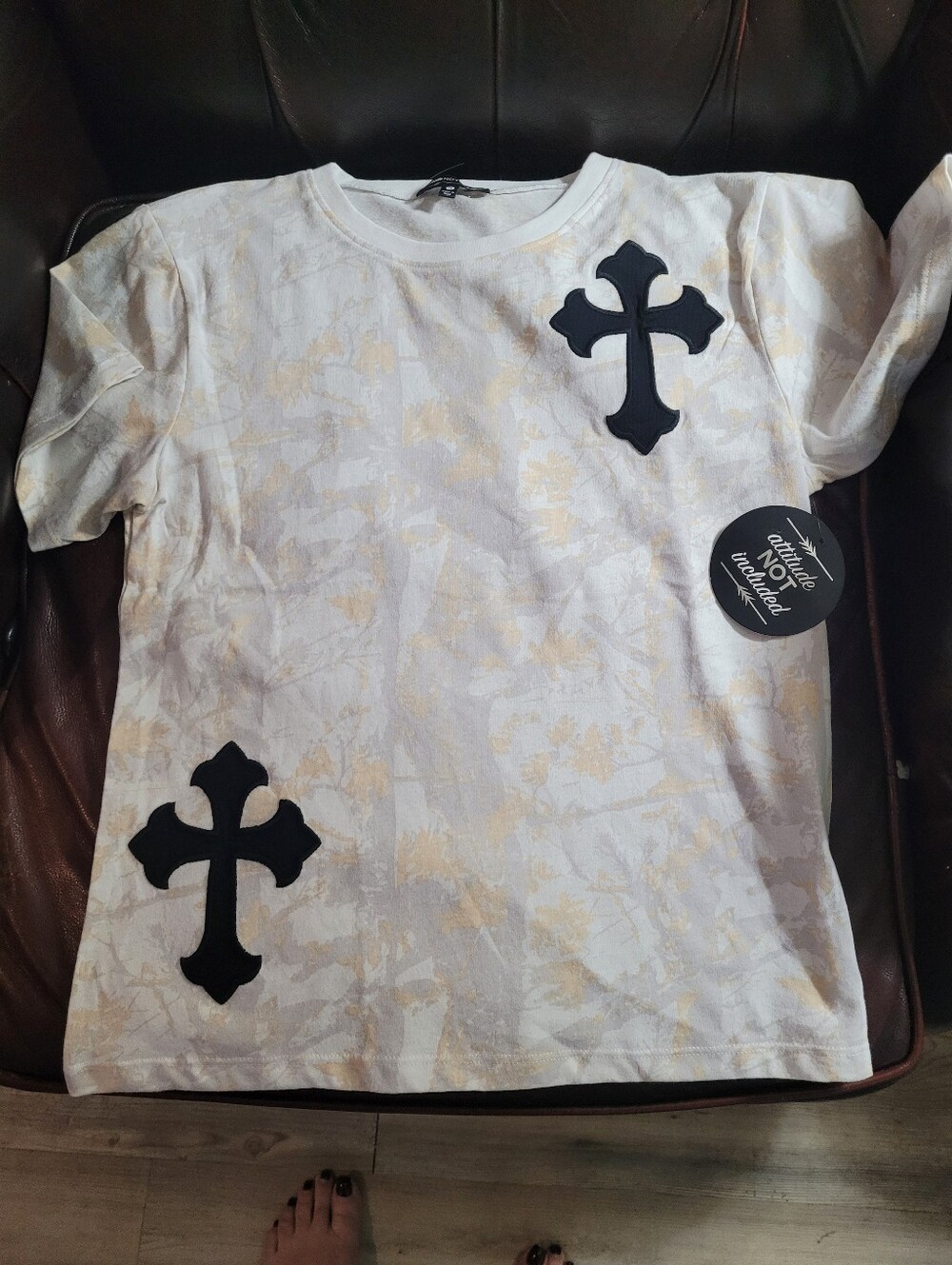 Attitude Not Included Jr's Black Cross T-Shirt Sz M